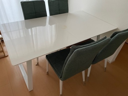 【お引き渡しの方決まりました】伸長式ダイニングテーブル　椅子4点セット