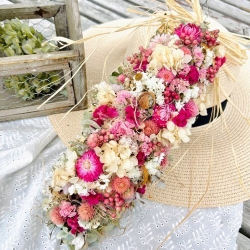 縦長ガーランド　縦長スワッグ　縦長リース　バレンタイン　ひな祭り　春　いちご