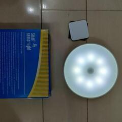新品　電池不要USB充電式　夜間人感センサーLEDライトの画像
