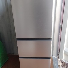 美品 22年製 日立 冷蔵庫 3ドア 265L 右開き 54cm...