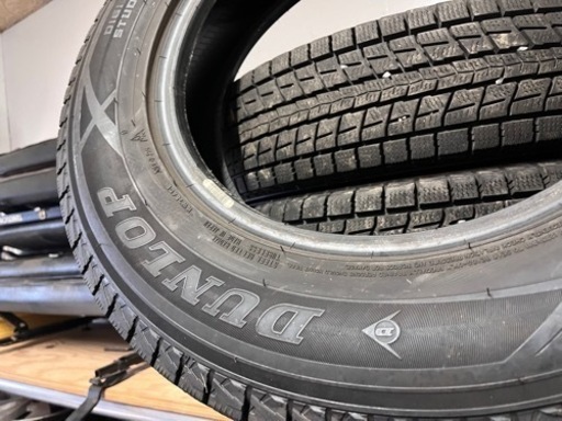 新品？バリ山　ジムニー　175/80R16 ダンロップ　スタッドレス　JA11 JA22 JB23 JB64 SJ30ジムニー　