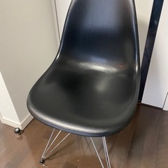イームズチェア　リプロダクト品の画像
