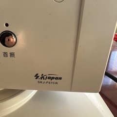 電気ストーブ縦型の画像