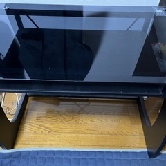 決まりました　デスク　ガラス天板