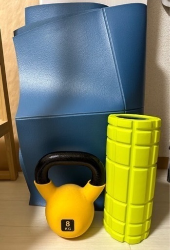 運動器具(マット､フォーム·ローラー､ケトルベル8kg)