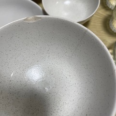 食器とコップの画像