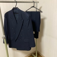 美品　クリスチャンディオール　スーツ　ダブル　紺　