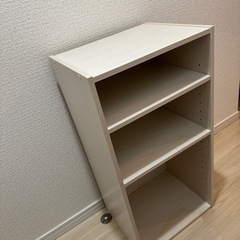 棚（仕切り位置の調整可能）、中古の画像