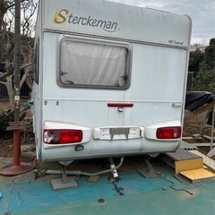 トレーラーハウス  キャンピングカーの画像