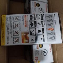 東芝LEDランプLDA8L-G/60W/2 　１個の画像