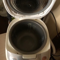 炊飯器の画像