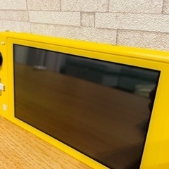Switch lite イエローの画像