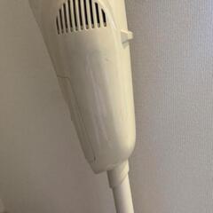 マキタ　CL102D 充電式クリーナ　コードレス掃除機の画像