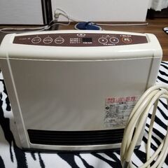 週末までのセール。リンナイ都市ガスファンヒーター。