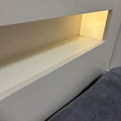 クイーンサイズベッド / ローベッド / 使用年数浅の画像