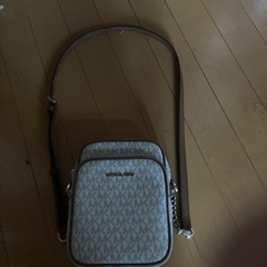 マイケルコースのショルダーバッグ