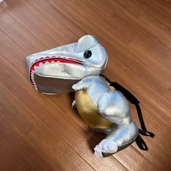 デカい怪獣リュック