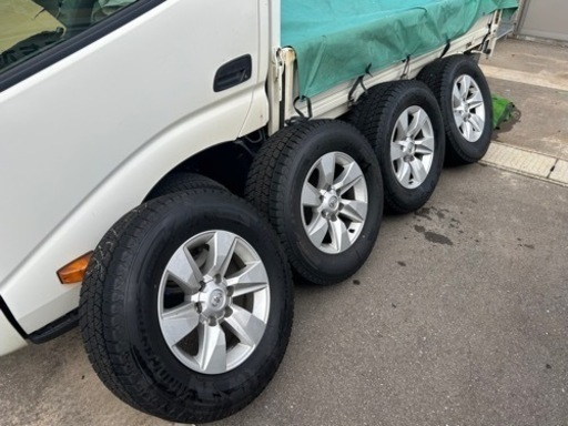 トヨタ　ランドクルーザープラド150 スタッドレスタイヤ