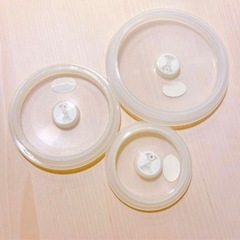 フタもまるごとレンジでチンできる！保存食器3点セットの画像