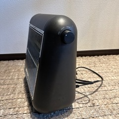 プラスマイナスゼロ　遠赤外線電気ストーブの画像