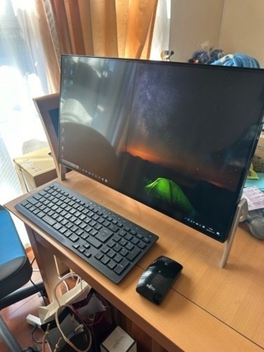 富士通一体型パソコン　ESPRIMO WF1/B3 FMVWB3F17