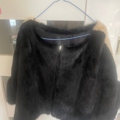 毛皮のコート新品の画像