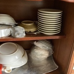 お皿や器など陶器類　1個50円から100円の画像