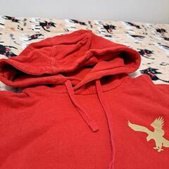 XS　赤　パーカーの画像