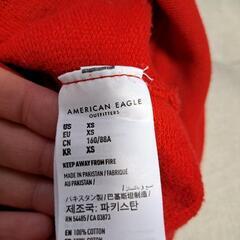 XS　赤　パーカーの画像