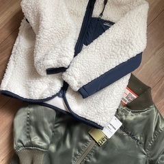 取引中男の子ジャンパー　新品２着の画像