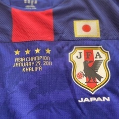 ② サッカー 日本代表 ユニフォーム アジアカップ優勝記念エンブレムの画像
