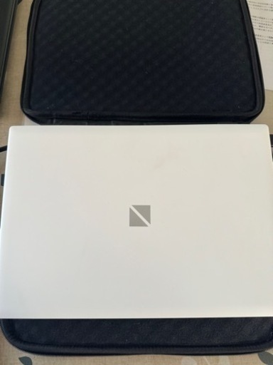 【美品】NEC LAVIE HM750