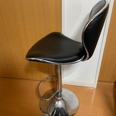 カウンターチェア2個セットの画像