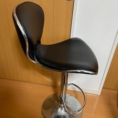 カウンターチェア2個セットの画像