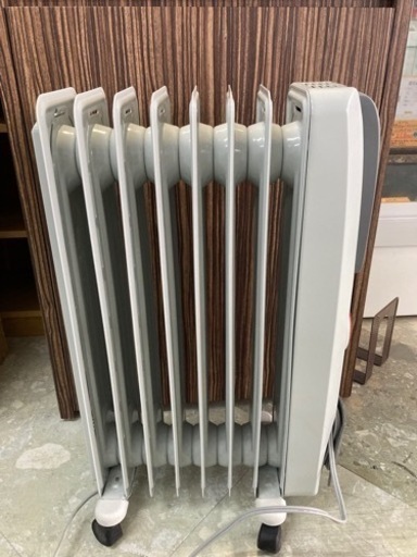 【新生活SALE】デロンギ オイルヒーター H770812EFSN-GY 中古 リサイクルショップ宮崎屋住吉店24.2.2k