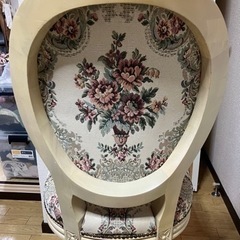 チェア　アンティーク　花柄の画像