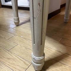 チェア　アンティーク　花柄の画像