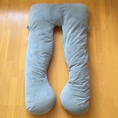 U字型 抱き枕 グレーの画像