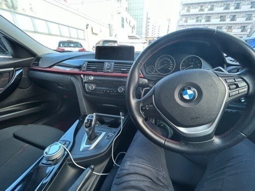 BMW 320i