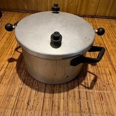 値下げしました業務用圧力鍋