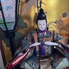 雛人形ガラスケース入りの画像