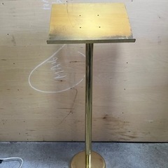 店舗用 サインスタンド ゴールド メニュー看板 全高120cm メニュー展示などに ディスプレイ台サイズ W450 H350 店舗什器 中古品 ③の画像