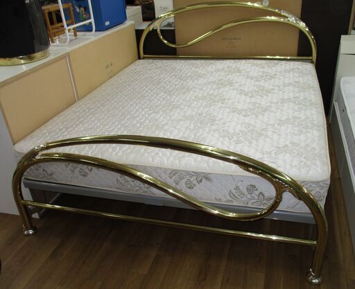 R304 イタリア製 Solmet キングベッド 20cmマットレス、幅173cm Used・美品