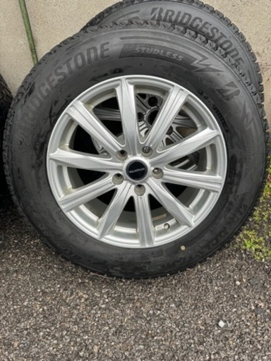 225/65R17 DM-V3 スタッドレスタイヤ