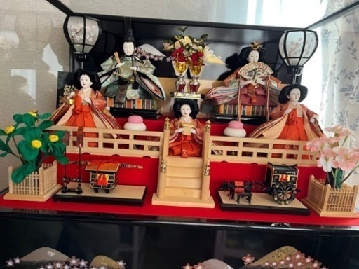 ガラスケース入り雛人形