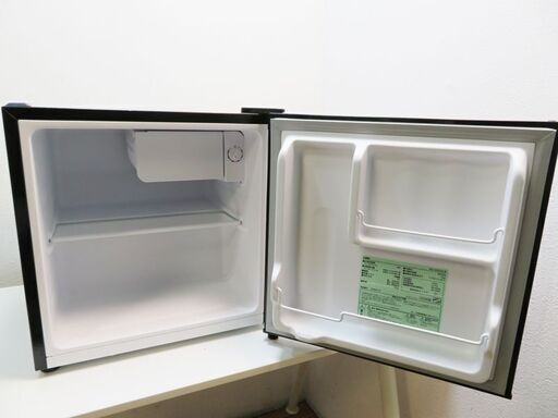 便利な1ドアタイプ冷蔵庫 46L ブラック 自室などにも AL04