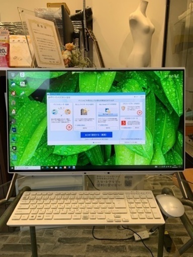 富士通 パソコン モニター一体型 デスクトップ Windows10