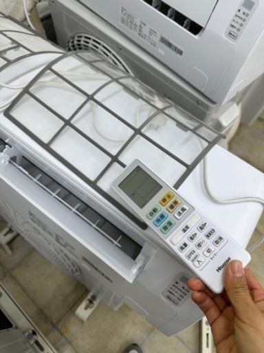 美品 Hisense ハイセンス ルームエアコン おもに10畳用 2.8kW 内部乾燥 除湿 暖房 2020年製 