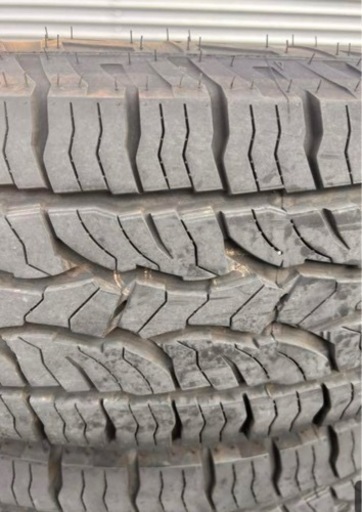 ダンロップ　グラントレックAT5 215/70R16  1本