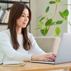 ≪英語が活かせる経理事務≫＊高時給1900円＋交通費＊在宅勤務ア...
